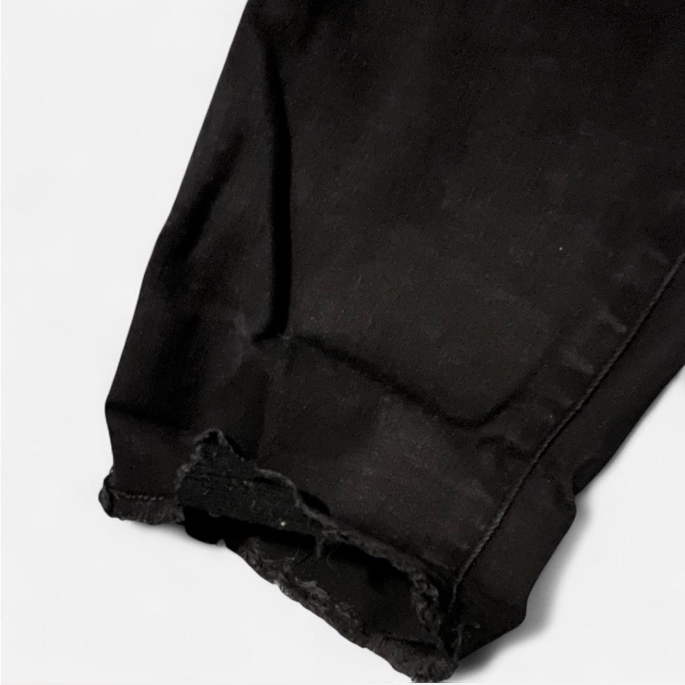 Universal Thread Black Skinny Jeans Distressed Hem, Sz 14/32R - Picture 3 of 8